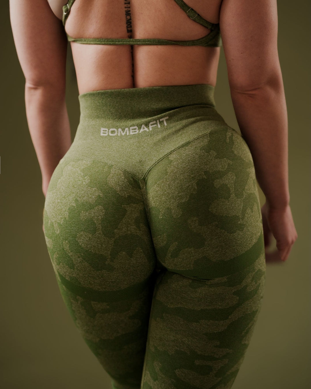 Oasis Leggings Push Up Camo - Verde Militare