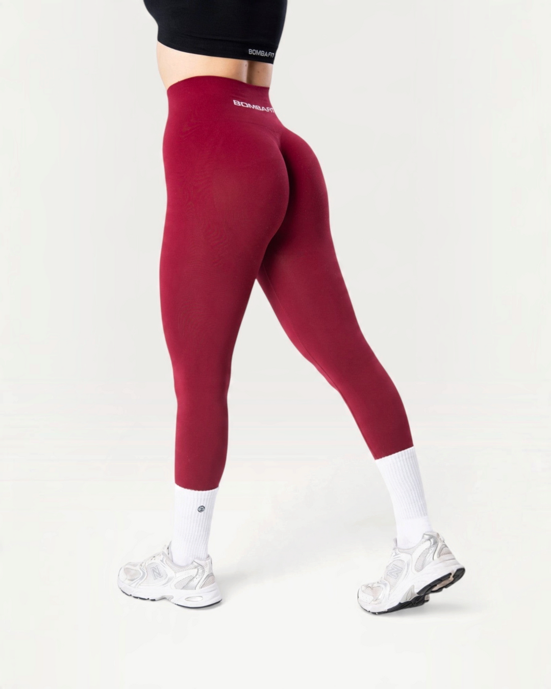 Leggings Bombafit Arya Seamless color borgogna a vita alta con effetto push-up e tessuto traspirante SENSIL Innergy