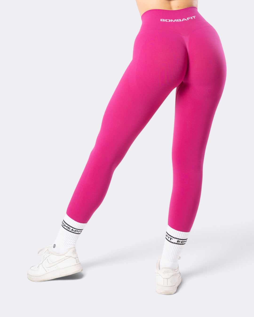Leggings Bombafit Arya Seamless fucsia a vita alta con design ergonomico che valorizza la silhouette