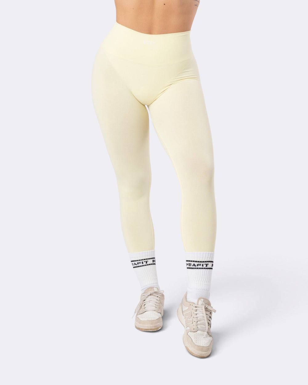 Leggings Bombafit Arya Seamless giallo pastello a vita alta con tessuto tecnico traspirante ed elastico